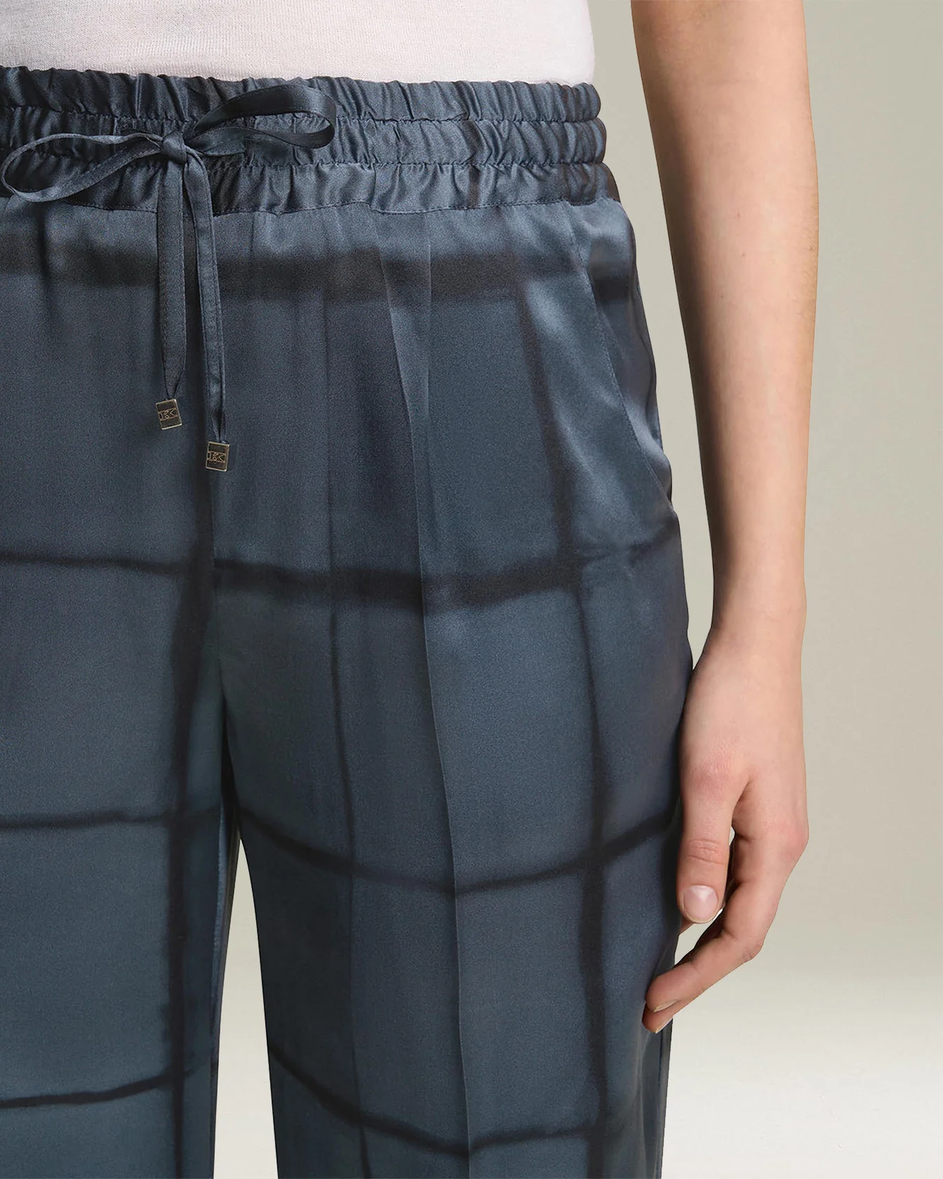 PRINTED SILK DRAWSTRING TROUSERS - Image 5